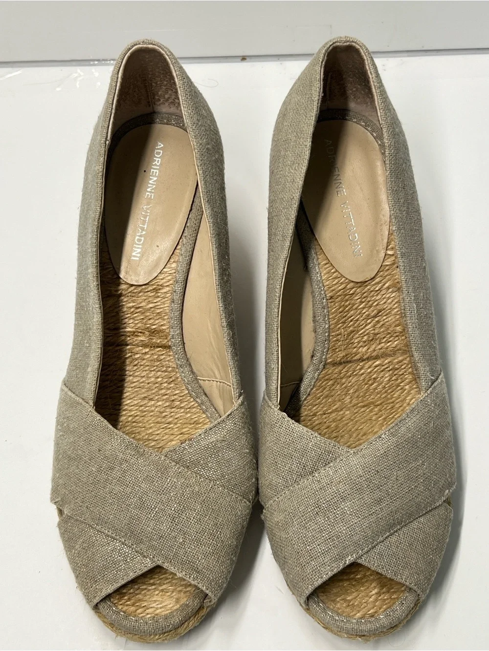 Adrienne Vittadini Women’s Size 8.5 Beige Gold Slip On 3” Wedge
